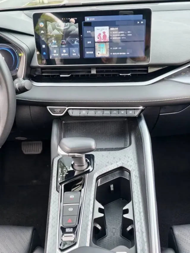 2023 Geely Preface 1.5T 181HP L4 7DCT,autocango,china used car exporter,china ev exporter,chinese used car exporter,chinese used ev exporter