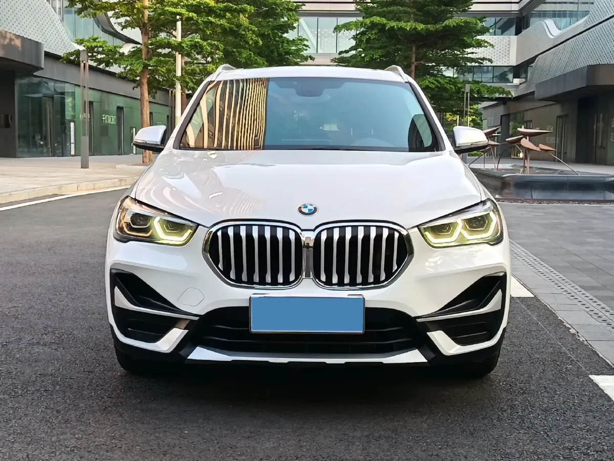 2022 BMW X1 1.5T 140HP L3 7DCT,autocango,china used car exporter,china ev exporter,chinese used car exporter,chinese used ev exporter