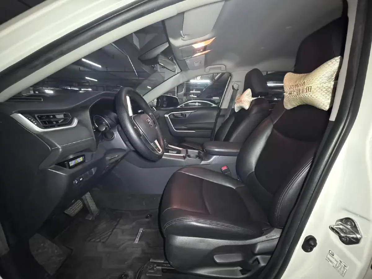 2020 Toyota RAV4 2.0L 171HP L4 CVT,autocango,china used car exporter,china ev exporter,chinese used car exporter,chinese used ev exporter