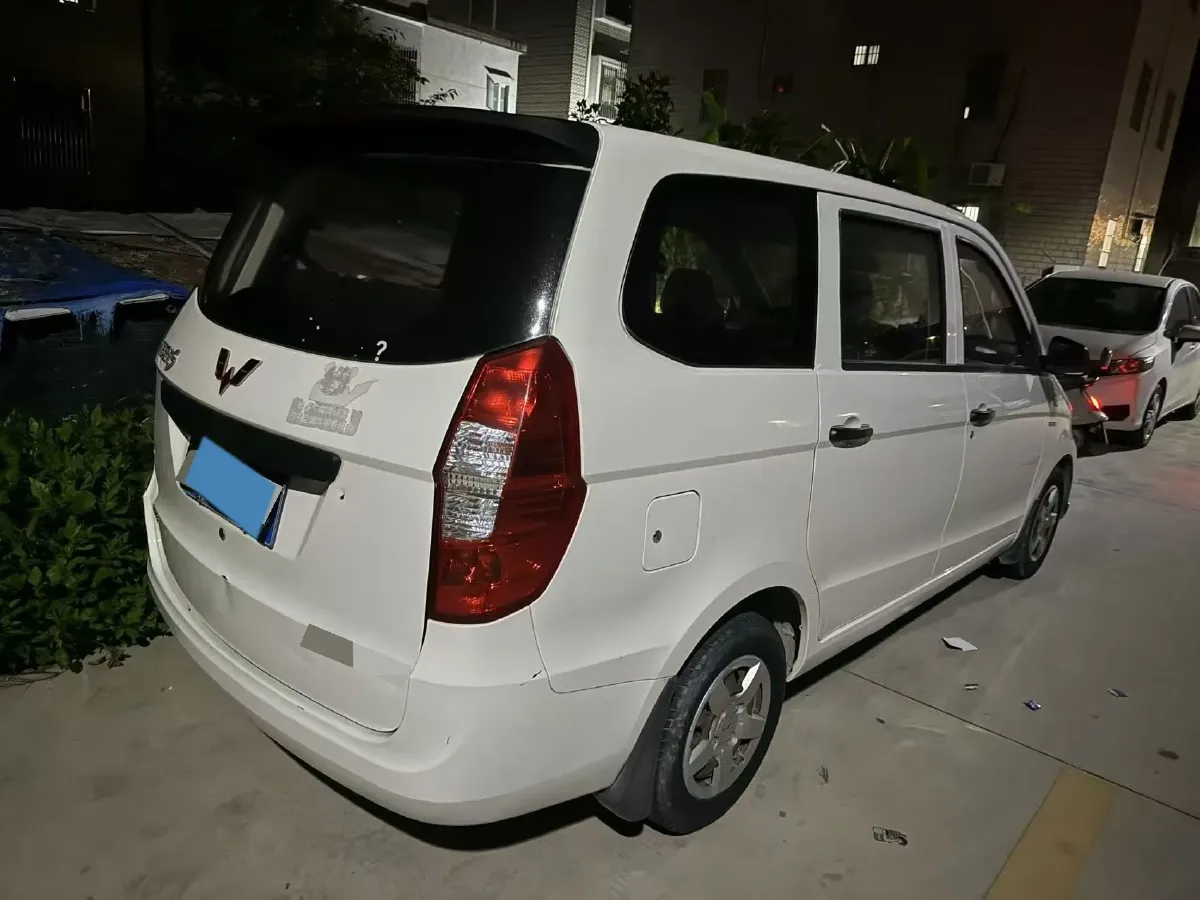 2015 WuLing HongGuang 1.5L 112HP L4 5MT,autocango,china used car exporter,china ev exporter,chinese used car exporter,chinese used ev exporter