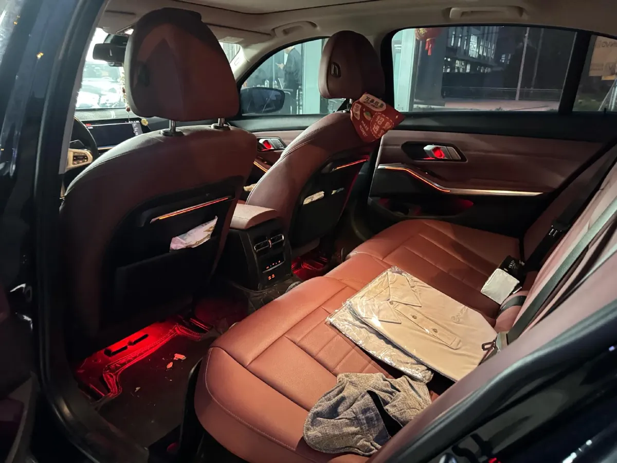 2021 BMW 3 Series 2.0T 156HP L4 8AT,autocango,china used car exporter,china ev exporter,chinese used car exporter,chinese used ev exporter