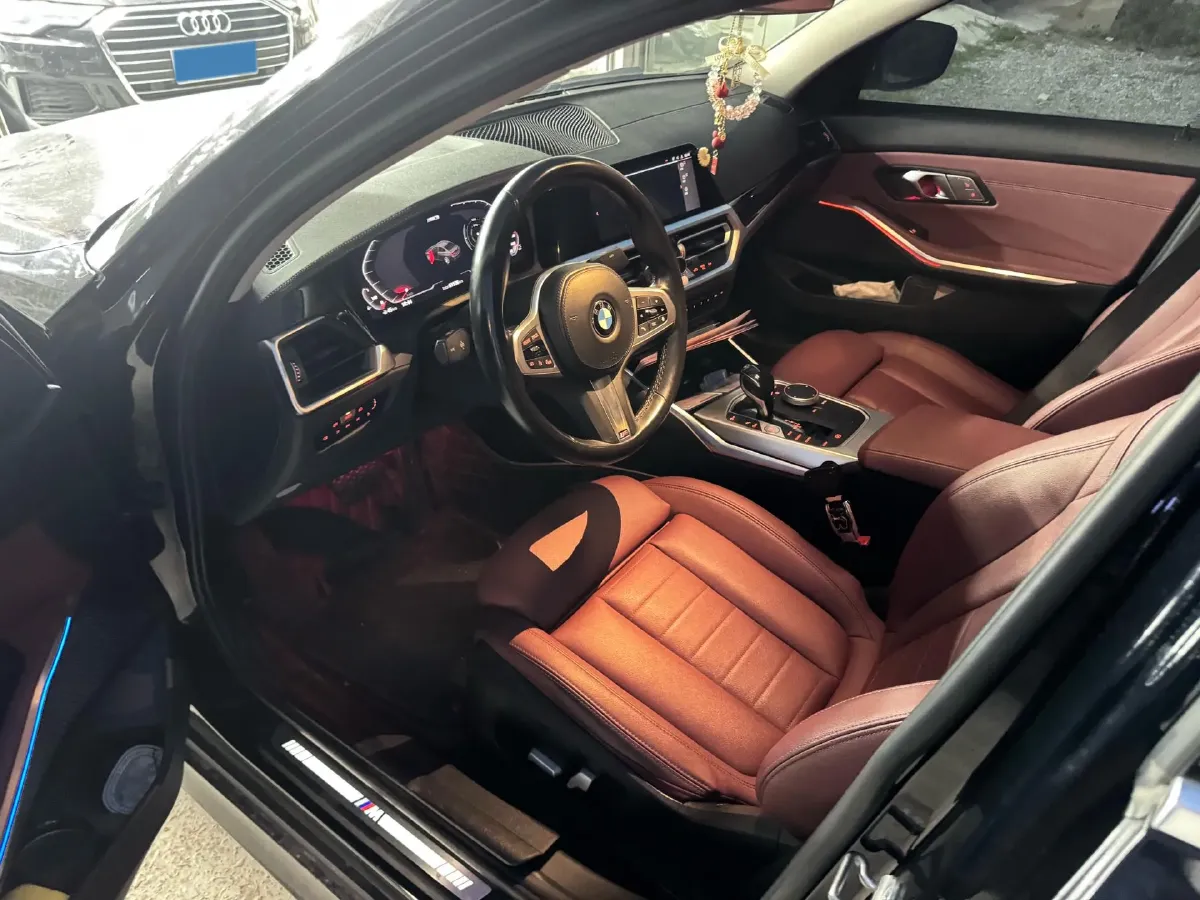 2021 BMW 3 Series 2.0T 156HP L4 8AT,autocango,china used car exporter,china ev exporter,chinese used car exporter,chinese used ev exporter