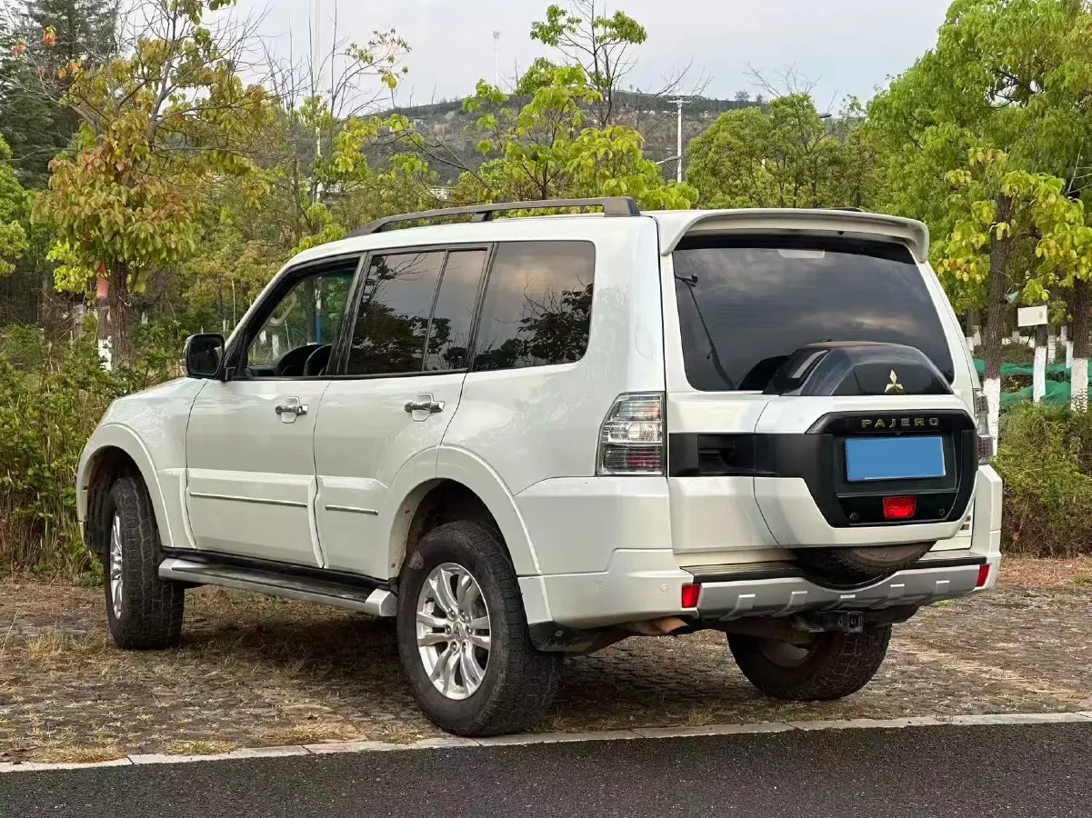 2017 Honda Jade 1.8L 141HP L4 5AT,autocango,china used car exporter,china ev exporter,chinese used car exporter,chinese used ev exporter