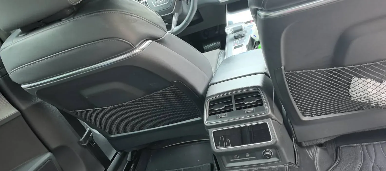 2023 Audi A6L 2.0T 245HP L4 7DCT,autocango,china used car exporter,china ev exporter,chinese used car exporter,chinese used ev exporter