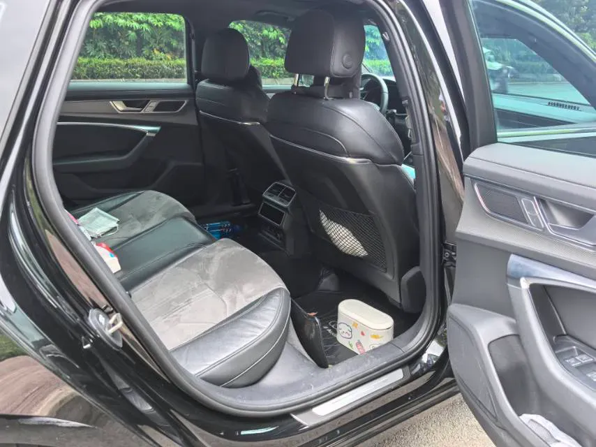 2023 Audi A6L 2.0T 245HP L4 7DCT,autocango,china used car exporter,china ev exporter,chinese used car exporter,chinese used ev exporter