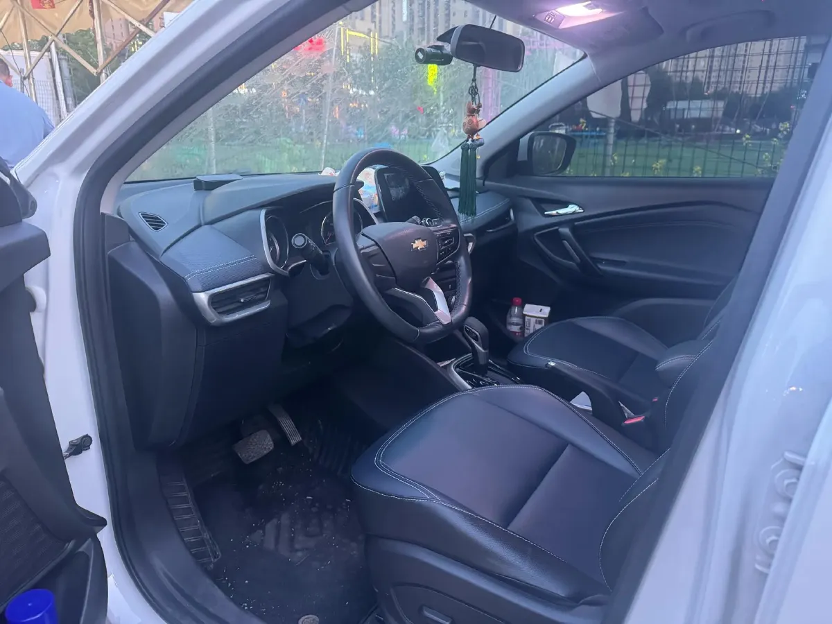 2021 Chevrolet Trax 1.0T 125HP L3 6AT,autocango,china used car exporter,china ev exporter,chinese used car exporter,chinese used ev exporter