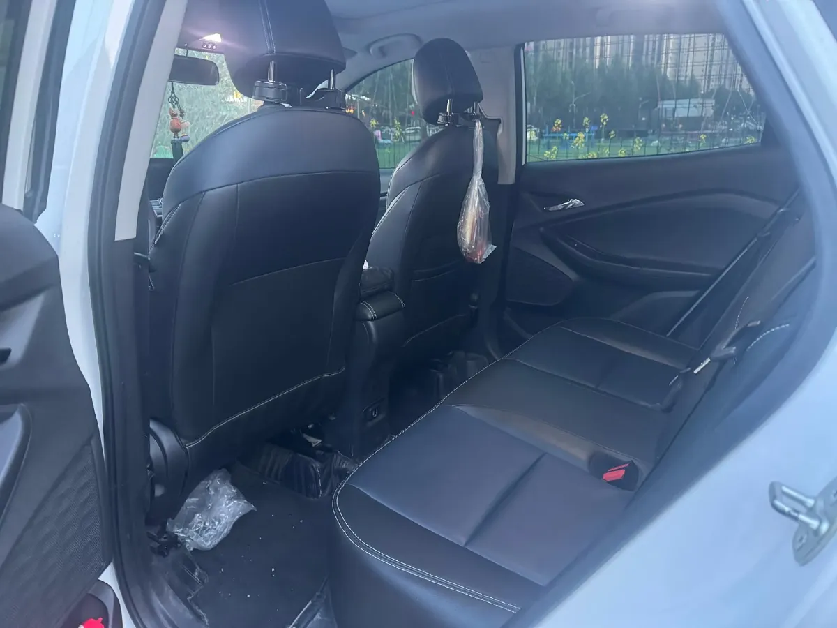 2021 Chevrolet Trax 1.0T 125HP L3 6AT,autocango,china used car exporter,china ev exporter,chinese used car exporter,chinese used ev exporter