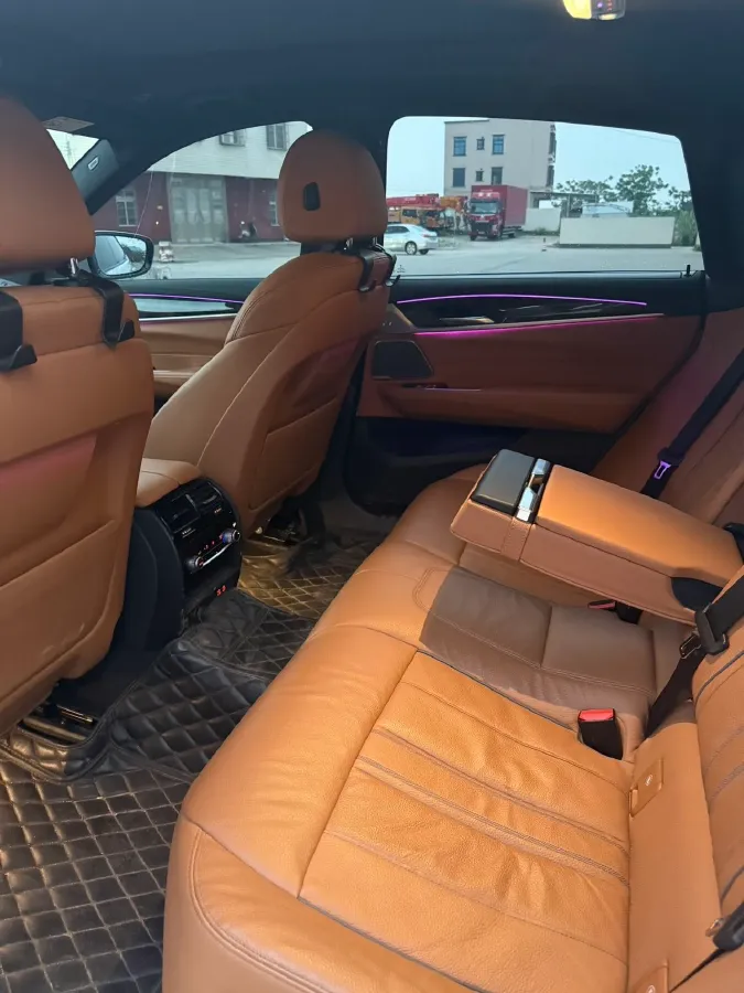 2021 BMW 6 Series GT 2.0T 258HP L4 8AT,autocango,china used car exporter,china ev exporter,chinese used car exporter,chinese used ev exporter