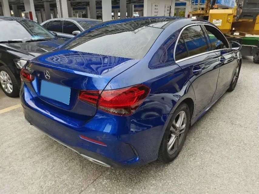 2022 Mercedes-Benz A Class 1.3T 136HP L4 7DCT,autocango,china used car exporter,china ev exporter,chinese used car exporter,chinese used ev exporter