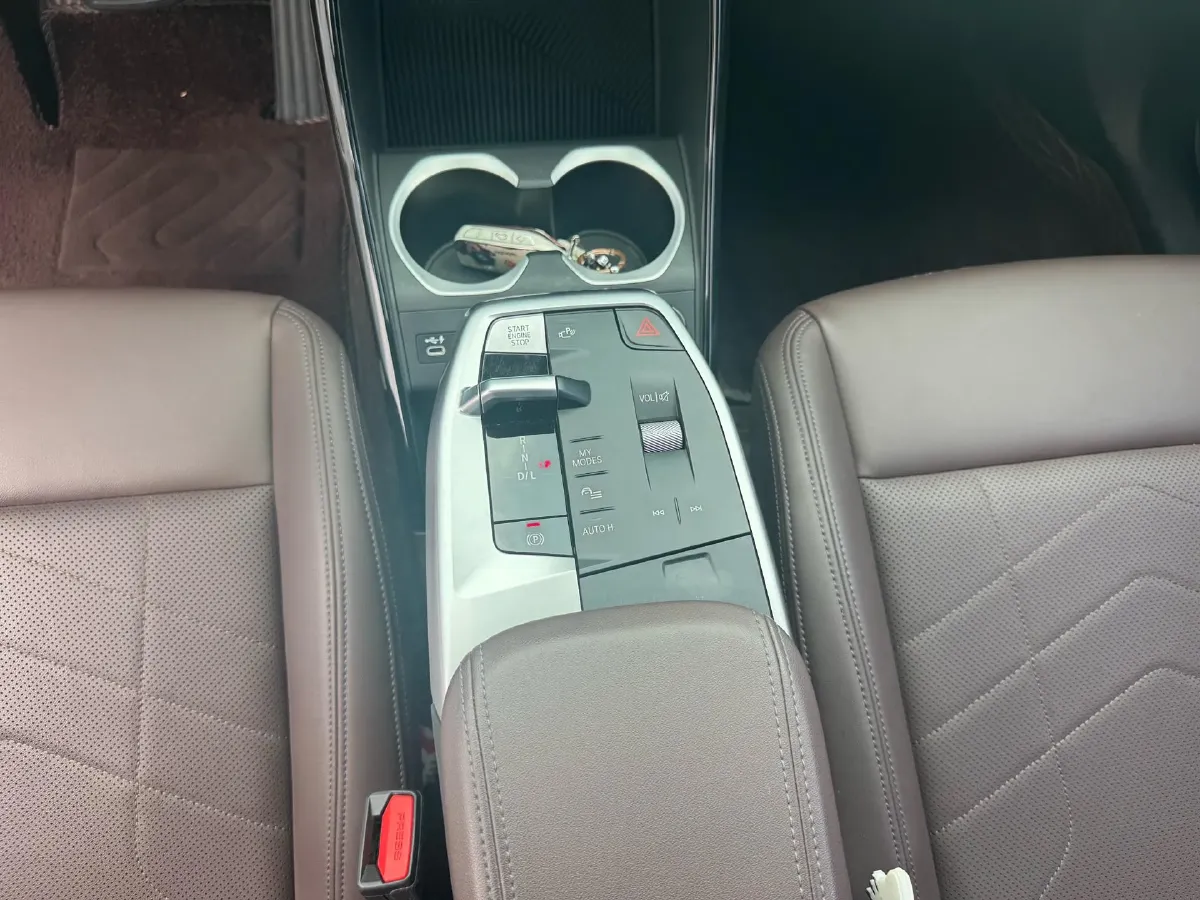 2023 BMW X1 1.5T 156HP L3 7DCT,autocango,china used car exporter,china ev exporter,chinese used car exporter,chinese used ev exporter