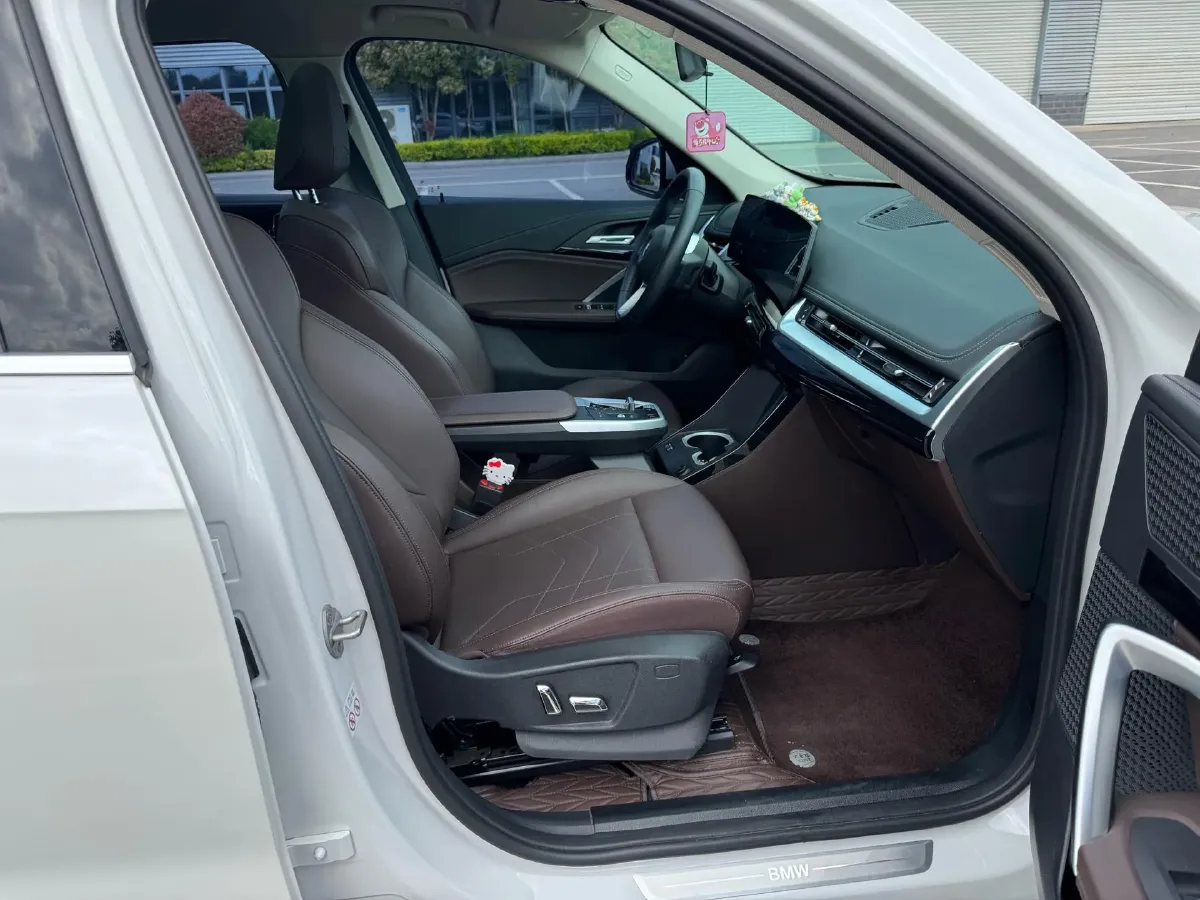 2023 BMW X1 1.5T 156HP L3 7DCT,autocango,china used car exporter,china ev exporter,chinese used car exporter,chinese used ev exporter