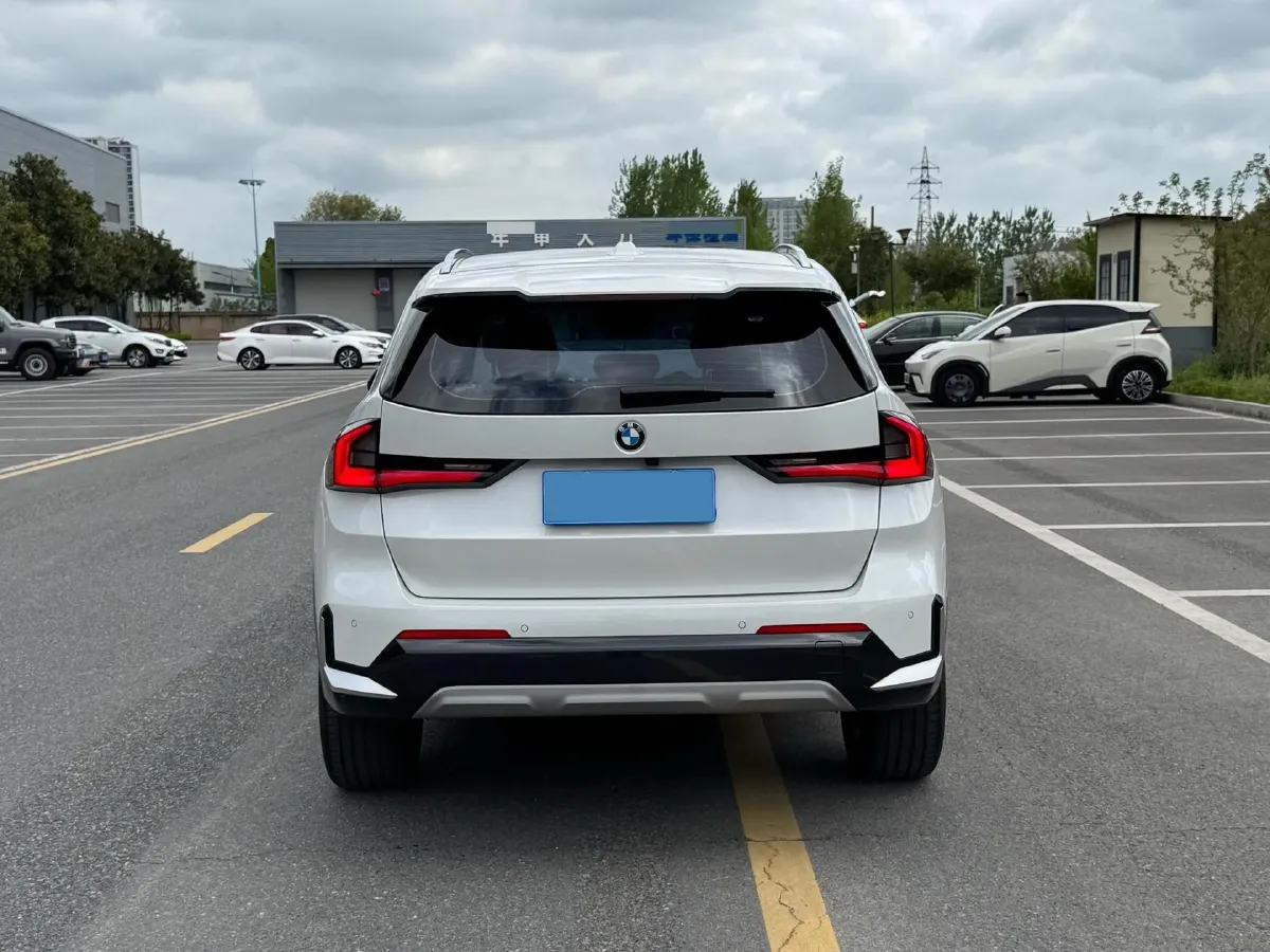 2023 BMW X1 1.5T 156HP L3 7DCT,autocango,china used car exporter,china ev exporter,chinese used car exporter,chinese used ev exporter