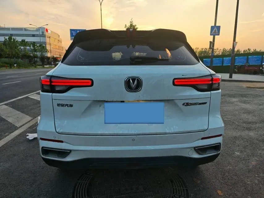 2022 ChangAn Oshan X7 Plus 1.5T 188HP L4 7DCT,autocango,china used car exporter,china ev exporter,chinese used car exporter,chinese used ev exporter