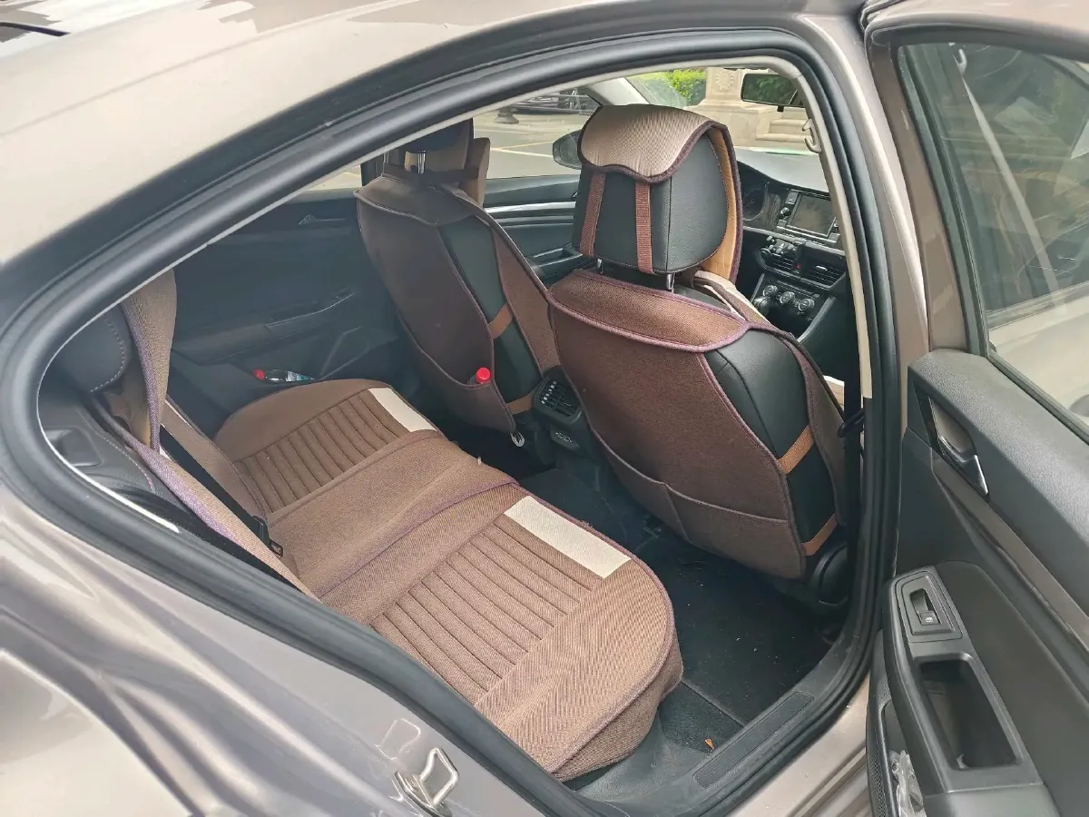 2019 MAXUS T70 2.0T 163HP L4 6AT,autocango,china used car exporter,china ev exporter,chinese used car exporter,chinese used ev exporter