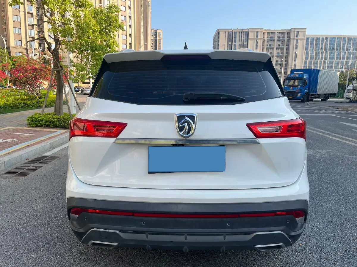 2018 BaoJun 530 1.5T 150HP L4 6DCT,autocango,china used car exporter,china ev exporter,chinese used car exporter,chinese used ev exporter
