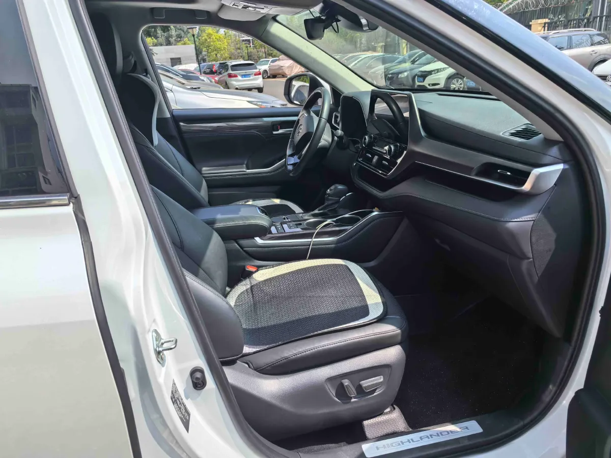 2023 Toyota Highlander 2.5L 189HP L4 E-CVT Hybrid,autocango,china used car exporter,china ev exporter,chinese used car exporter,chinese used ev exporter