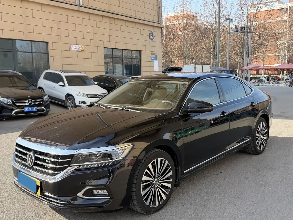 2019 Volvo V40 1.5T 152HP L4 6AT,autocango,china used car exporter,china ev exporter,chinese used car exporter,chinese used ev exporter
