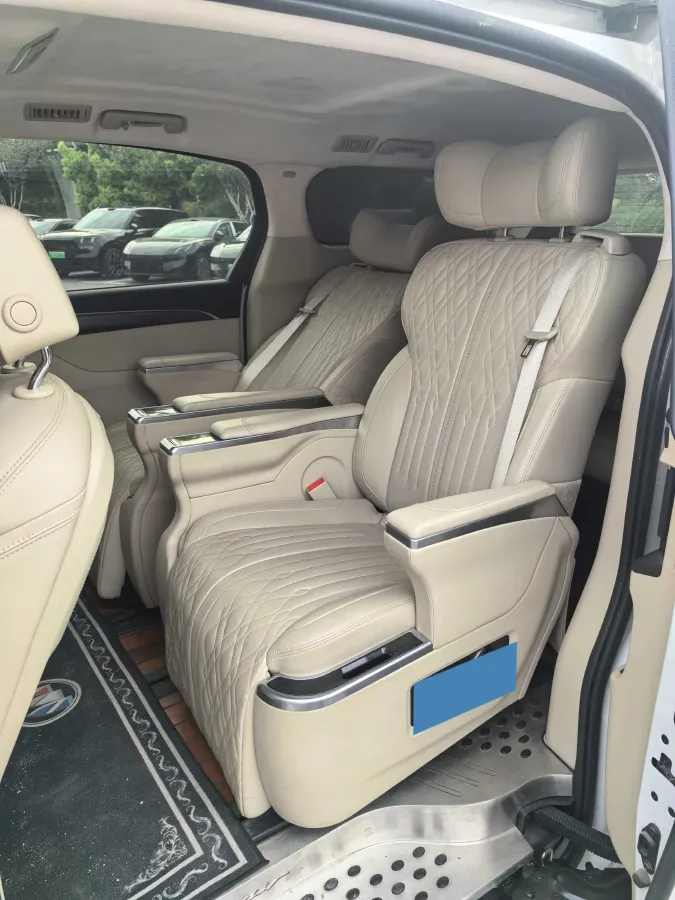 2022 Buick GL8 2.0T 237HP L4 9AT,autocango,china used car exporter,china ev exporter,chinese used car exporter,chinese used ev exporter