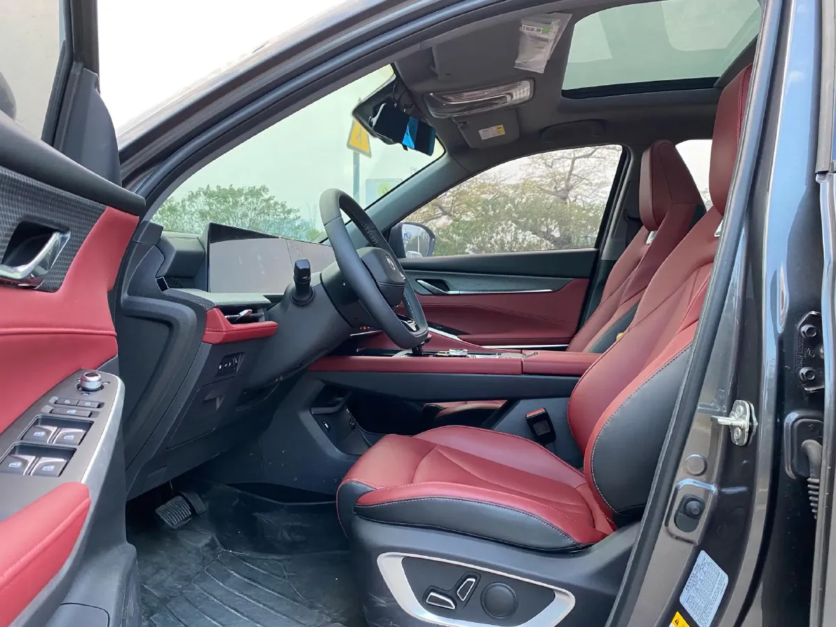 2022 ChangAn CS75 Plus 1.5T 188HP L4 8AT,autocango,china used car exporter,china ev exporter,chinese used car exporter,chinese used ev exporter