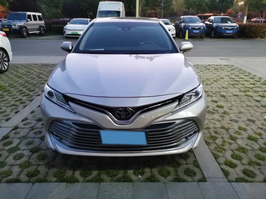 2019 Toyota Camry 2.0L 178HP L4 CVT,autocango,china used car exporter,china ev exporter,chinese used car exporter,chinese used ev exporter