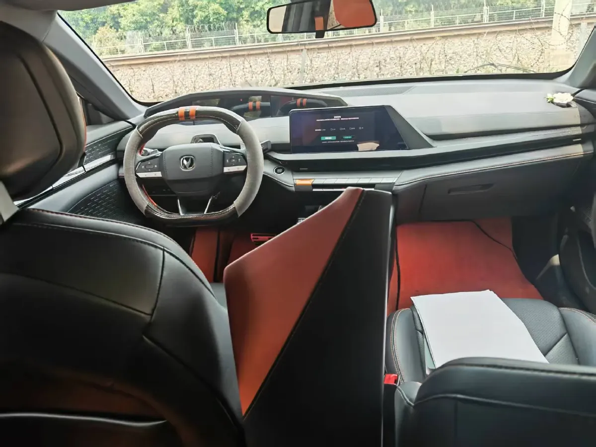 2022 ChangAn UNI-V 1.5T 188HP L4 7DCT,autocango,china used car exporter,china ev exporter,chinese used car exporter,chinese used ev exporter