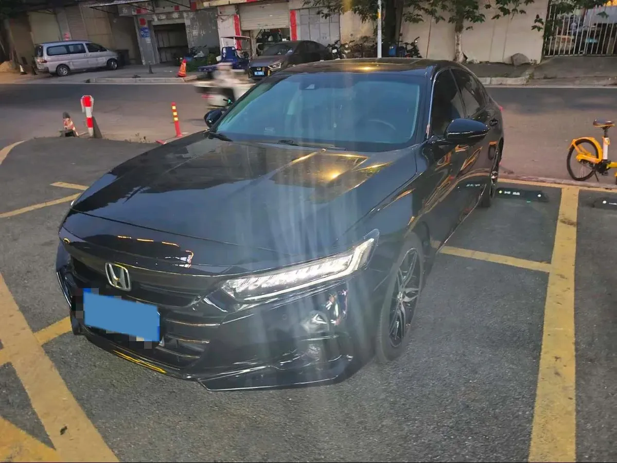 2022 Honda Accord 1.5T 194HP L4 CVT,autocango,china used car exporter,china ev exporter,chinese used car exporter,chinese used ev exporter