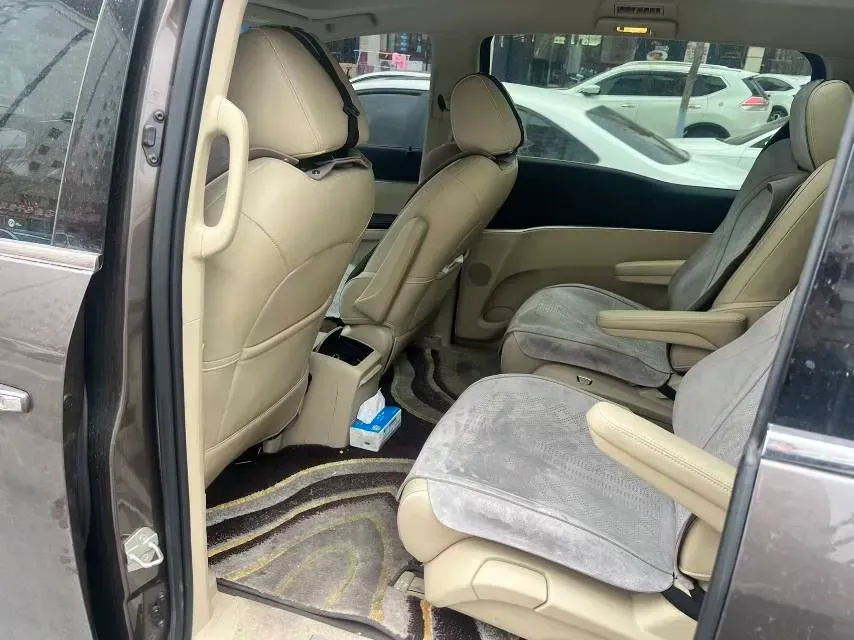 2023 Buick GL8 2.0T 237HP L4 9AT,autocango,china used car exporter,china ev exporter,chinese used car exporter,chinese used ev exporter