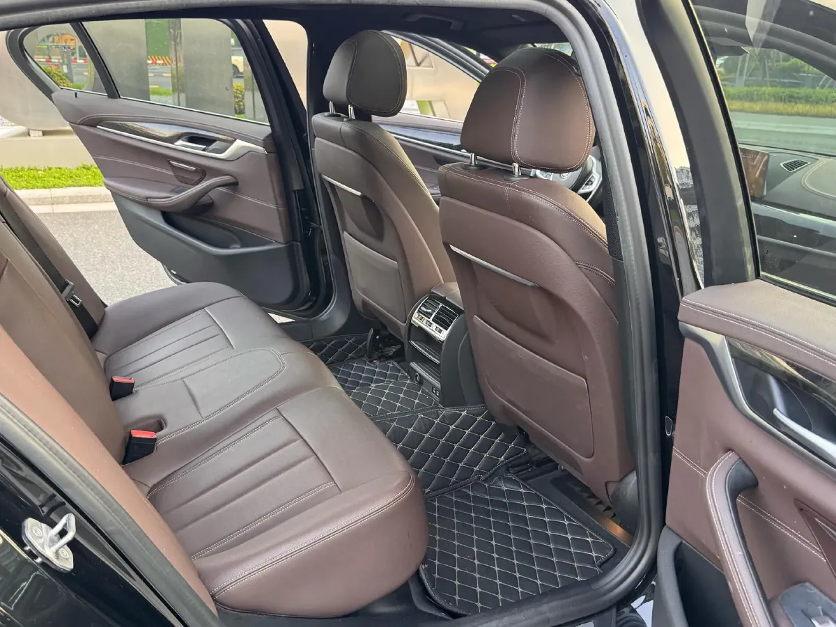 2020 BMW 5 Series 2.0T 184HP L4 8AT,autocango,china used car exporter,china ev exporter,chinese used car exporter,chinese used ev exporter