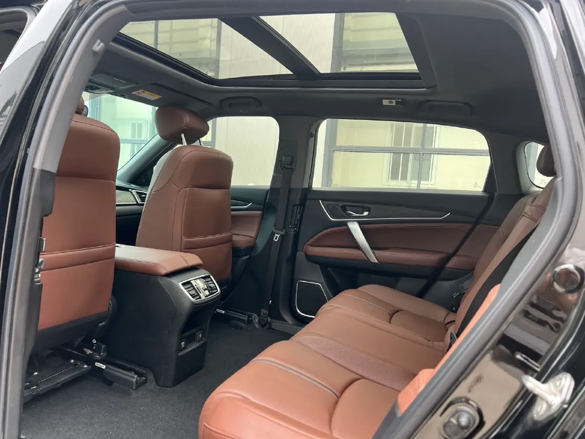 2020 Honda UR-V 2.0T 272HP L4 9AT,autocango,china used car exporter,china ev exporter,chinese used car exporter,chinese used ev exporter