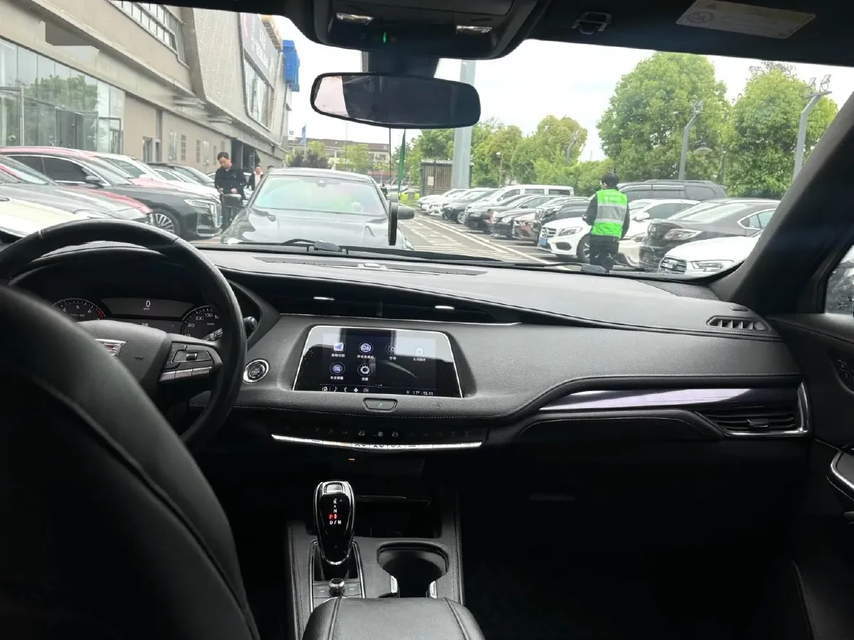 2021 Cadillac XT4 2.0T 237HP L4 9AT,autocango,china used car exporter,china ev exporter,chinese used car exporter,chinese used ev exporter