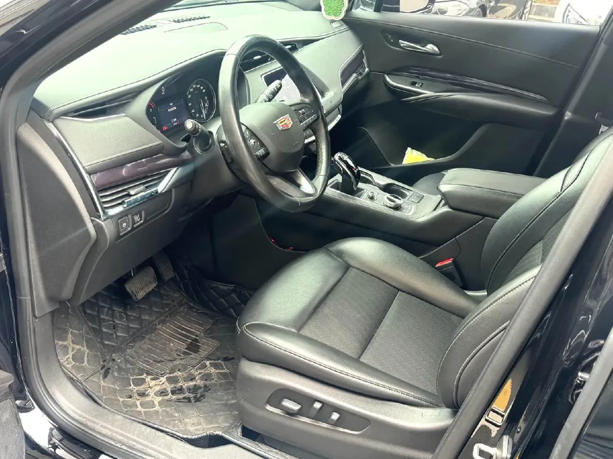 2021 Cadillac XT4 2.0T 237HP L4 9AT,autocango,china used car exporter,china ev exporter,chinese used car exporter,chinese used ev exporter