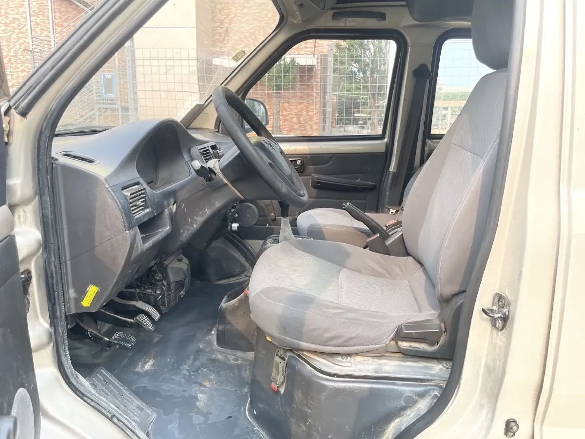 2012 WuLing RongGuang 1.5L 107HP L4 5MT,autocango,china used car exporter,china ev exporter,chinese used car exporter,chinese used ev exporter