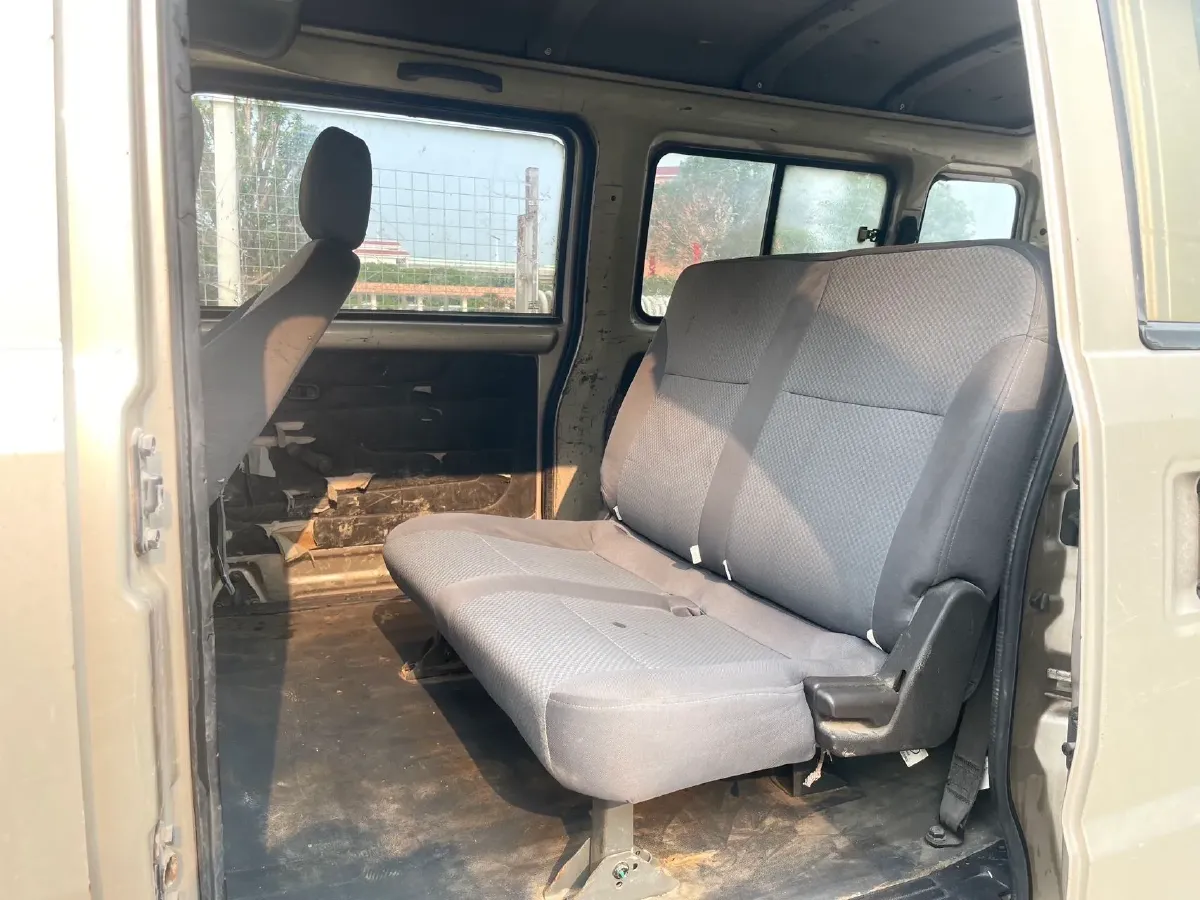 2012 WuLing RongGuang 1.5L 107HP L4 5MT,autocango,china used car exporter,china ev exporter,chinese used car exporter,chinese used ev exporter