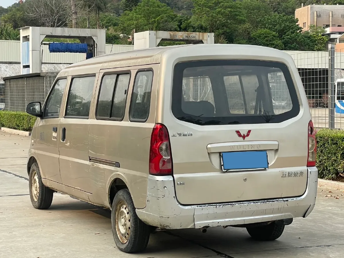 2012 WuLing RongGuang 1.5L 107HP L4 5MT,autocango,china used car exporter,china ev exporter,chinese used car exporter,chinese used ev exporter