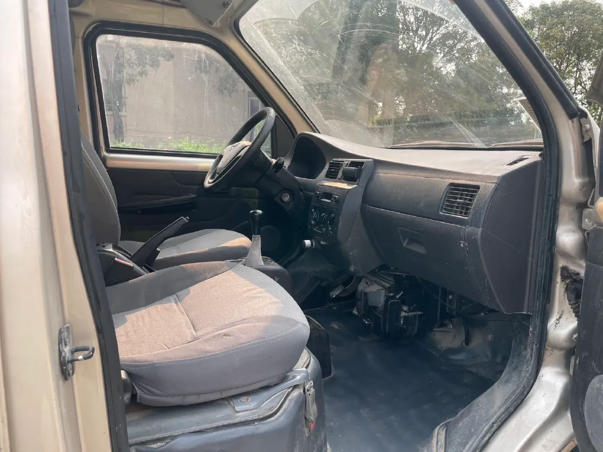 2012 WuLing RongGuang 1.5L 107HP L4 5MT,autocango,china used car exporter,china ev exporter,chinese used car exporter,chinese used ev exporter