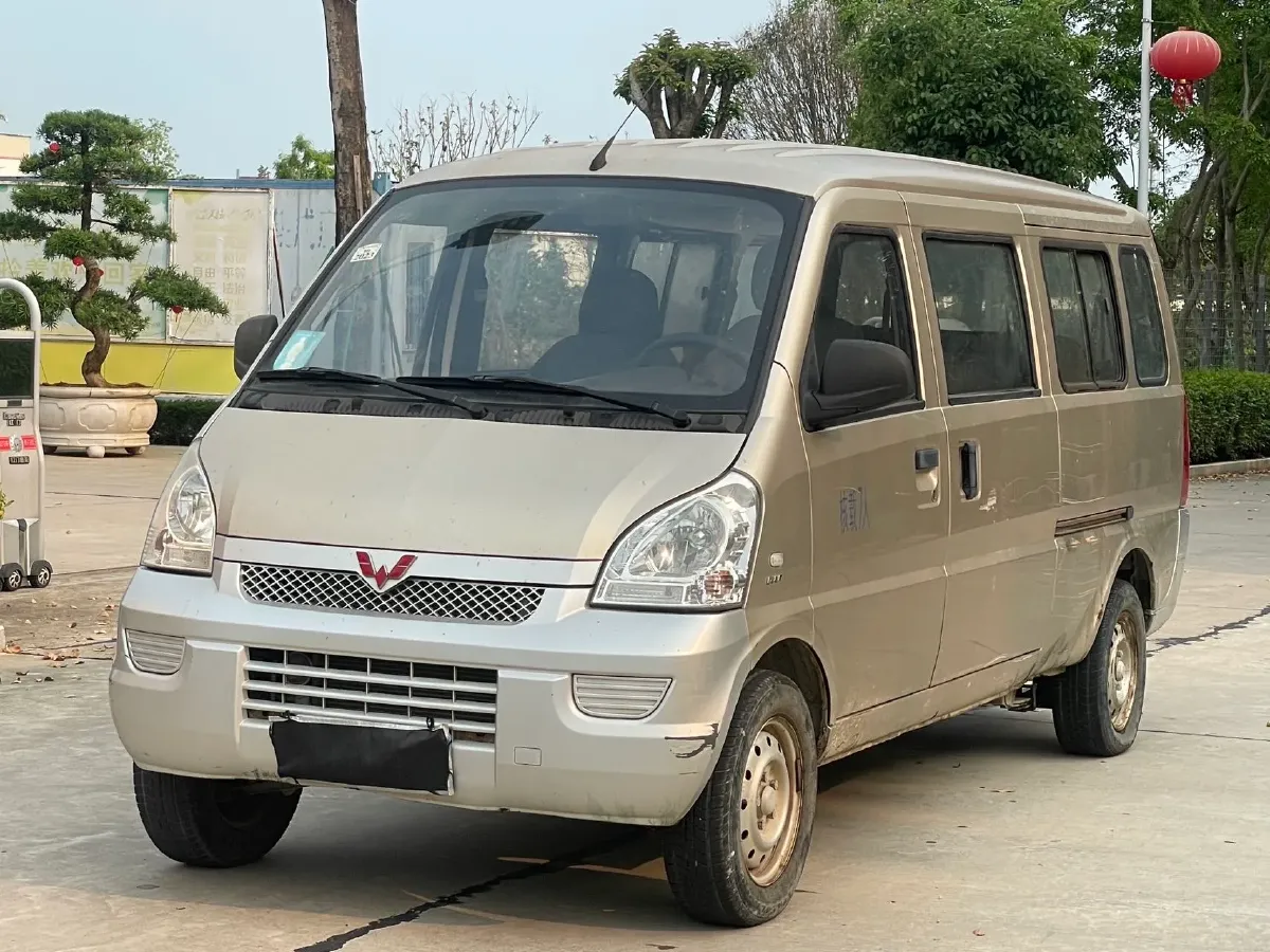 2012 WuLing RongGuang 1.5L 107HP L4 5MT,autocango,china used car exporter,china ev exporter,chinese used car exporter,chinese used ev exporter
