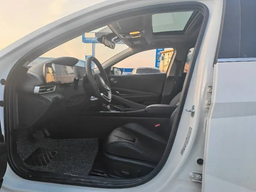 2023 Hyundai Elantra 1.5L 115HP L4 CVT,autocango,china used car exporter,china ev exporter,chinese used car exporter,chinese used ev exporter