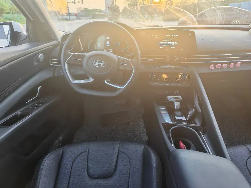 2023 Hyundai Elantra 1.5L 115HP L4 CVT,autocango,china used car exporter,china ev exporter,chinese used car exporter,chinese used ev exporter