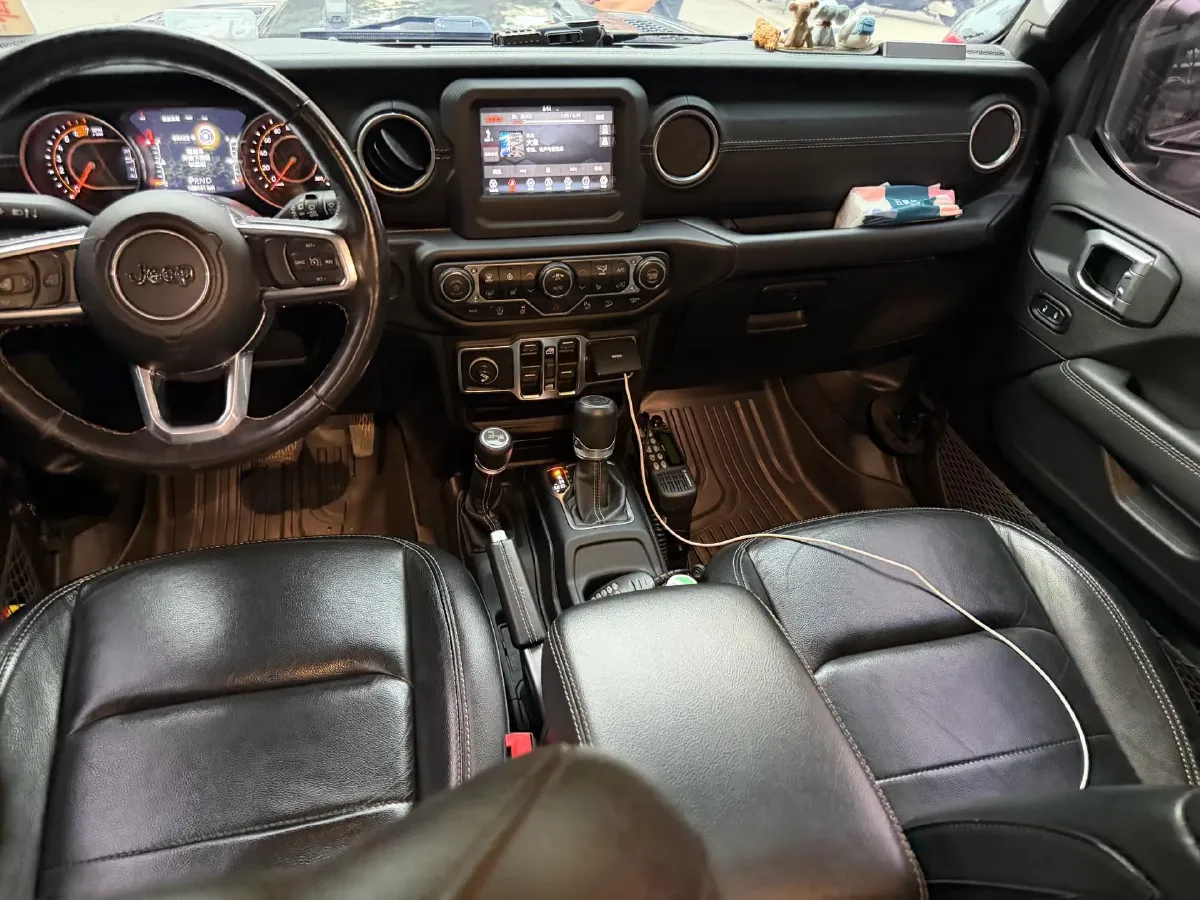 2019 Jeep Wrangler 2.0T 266HP L4 8AT,autocango,china used car exporter,china ev exporter,chinese used car exporter,chinese used ev exporter