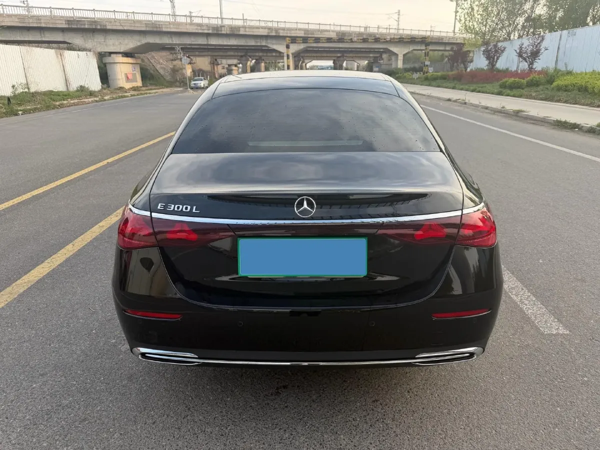 2024 Mercedes-Benz E Class 2.0T 258HP L4 9AT,autocango,china used car exporter,china ev exporter,chinese used car exporter,chinese used ev exporter