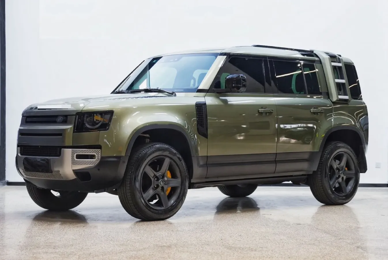 2020 Land Rover Defender 3.0T 400HP L6 8AT,autocango,china used car exporter,china ev exporter,chinese used car exporter,chinese used ev exporter