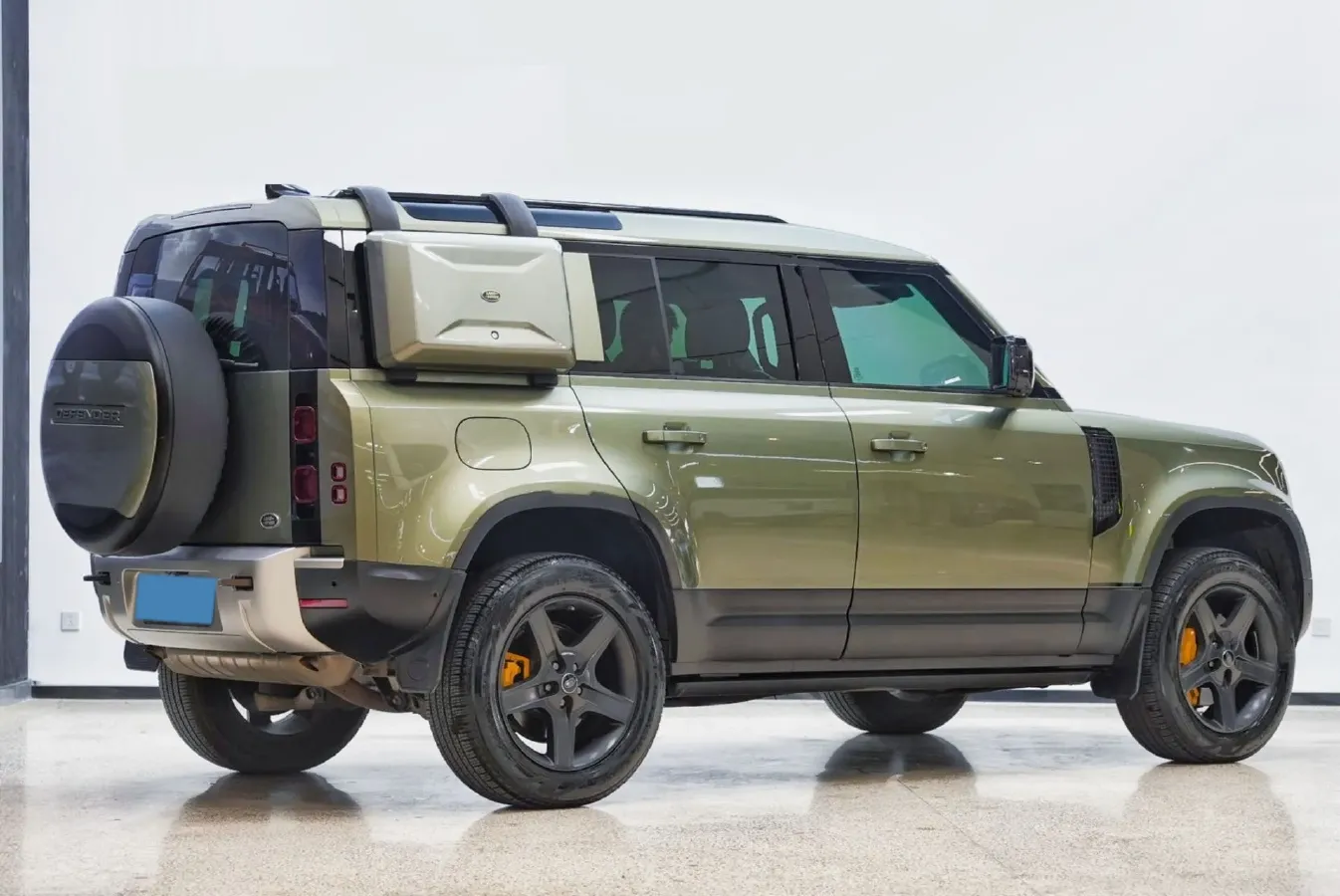 2020 Land Rover Defender 3.0T 400HP L6 8AT,autocango,china used car exporter,china ev exporter,chinese used car exporter,chinese used ev exporter