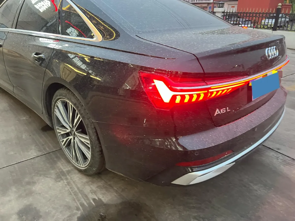 2022 Audi A6L 2.0T 224HP L4 7DCT,autocango,china used car exporter,china ev exporter,chinese used car exporter,chinese used ev exporter