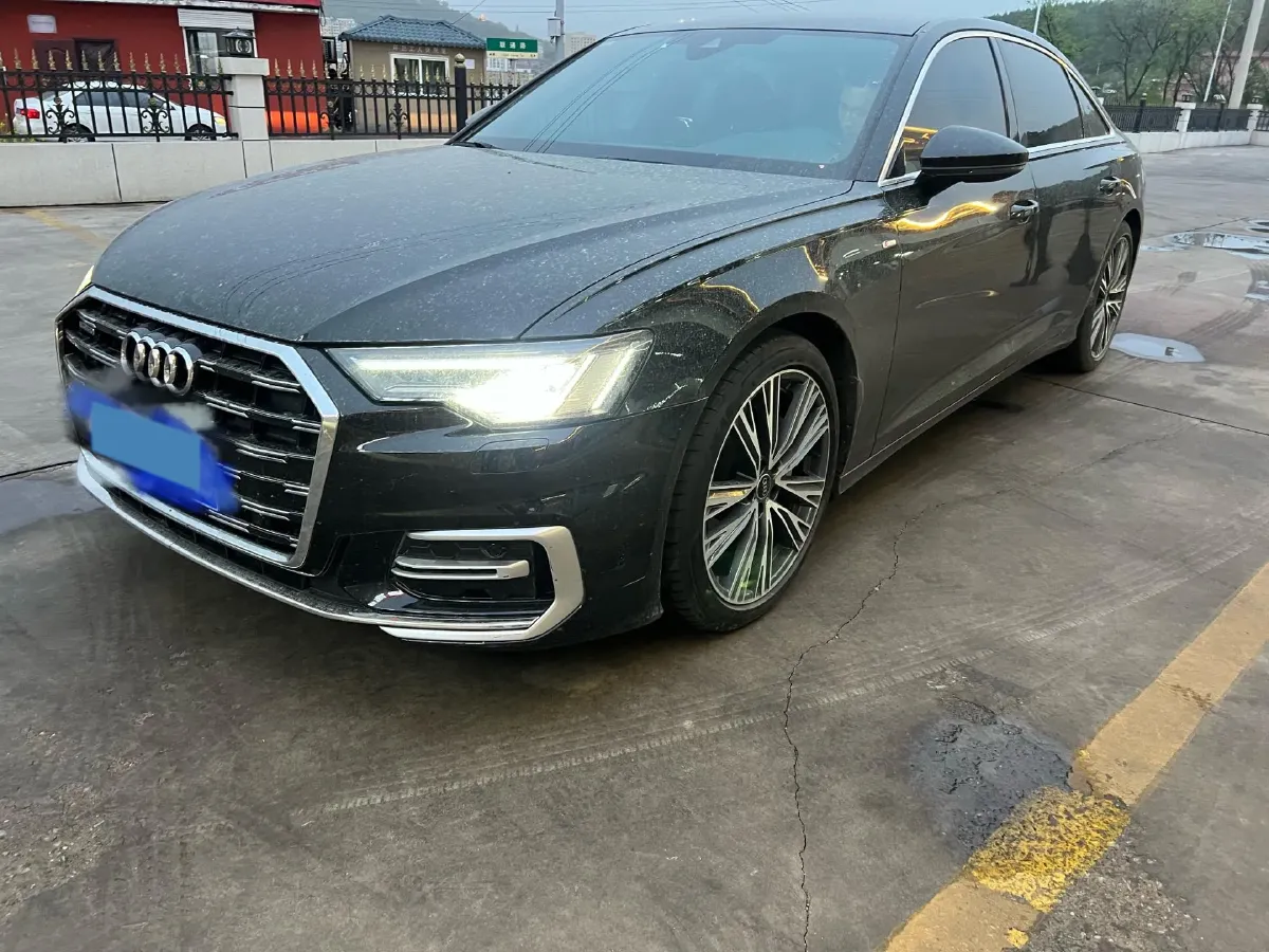 2022 Audi A6L 2.0T 224HP L4 7DCT,autocango,china used car exporter,china ev exporter,chinese used car exporter,chinese used ev exporter