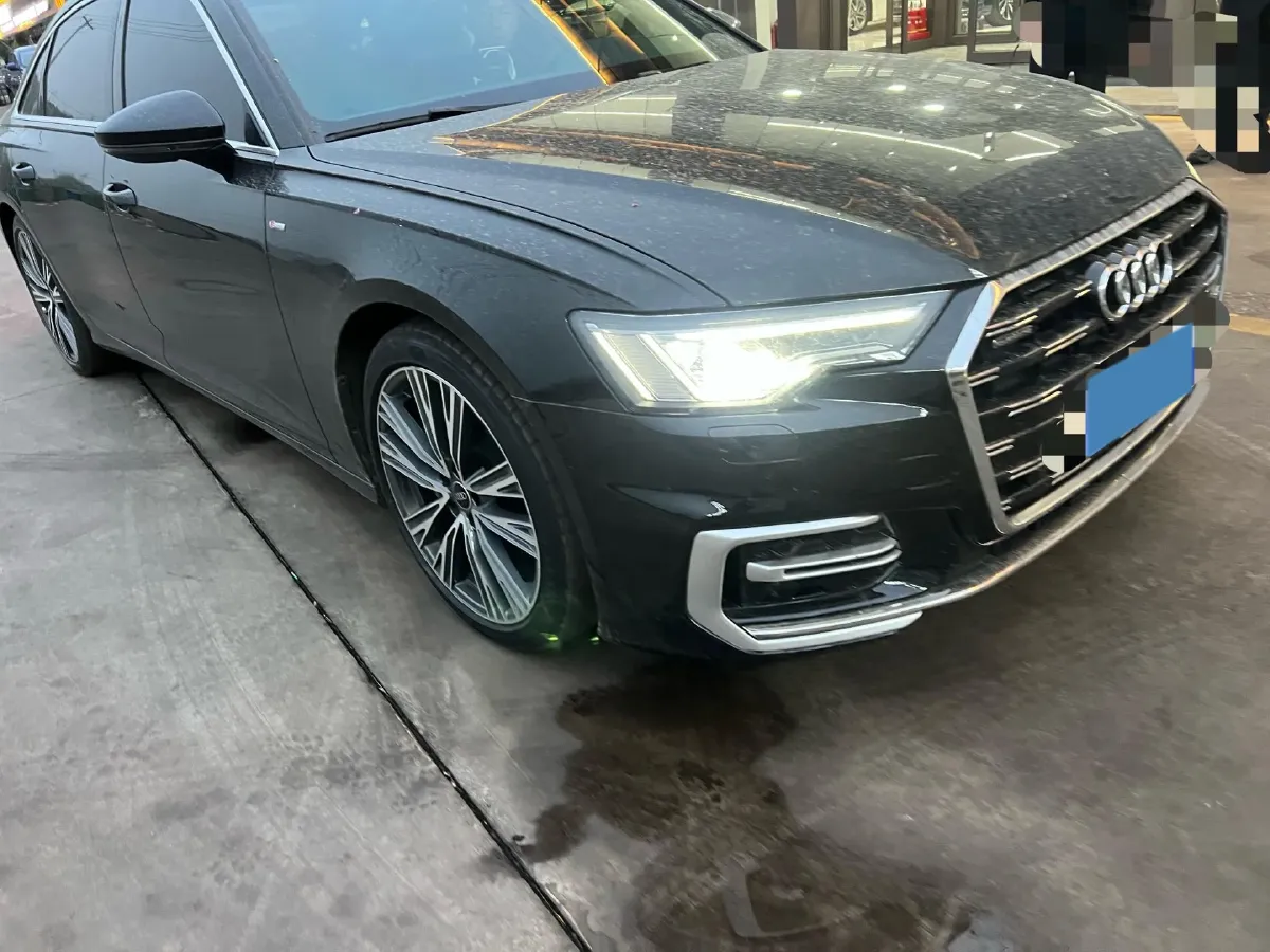 2022 Audi A6L 2.0T 224HP L4 7DCT,autocango,china used car exporter,china ev exporter,chinese used car exporter,chinese used ev exporter