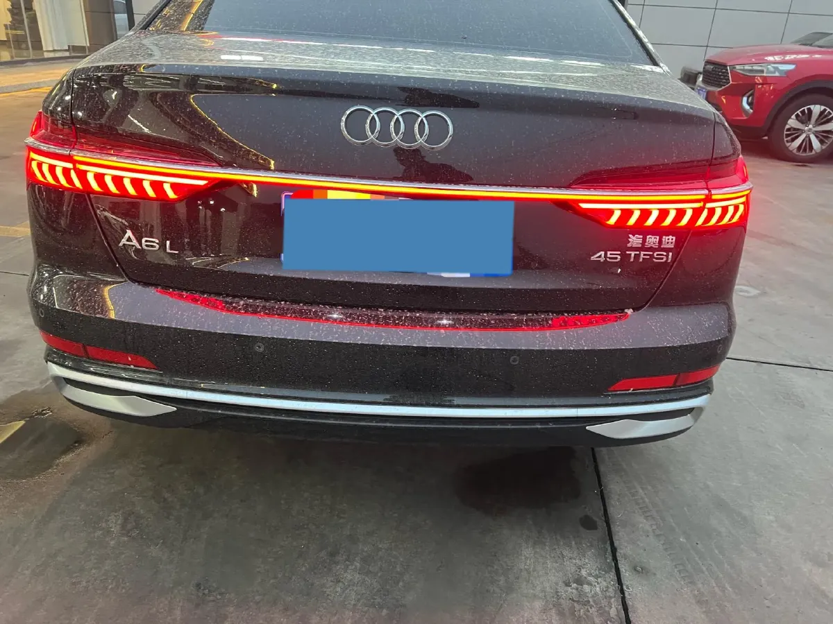 2022 Audi A6L 2.0T 224HP L4 7DCT,autocango,china used car exporter,china ev exporter,chinese used car exporter,chinese used ev exporter