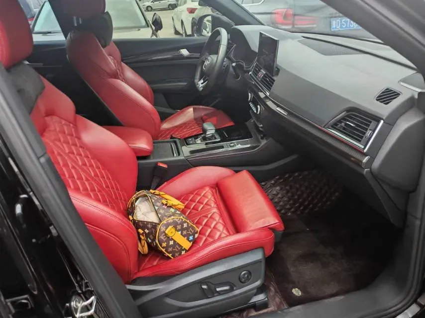 2021 Audi SQ5 3.0T 354HP V6 8AT,autocango,china used car exporter,china ev exporter,chinese used car exporter,chinese used ev exporter