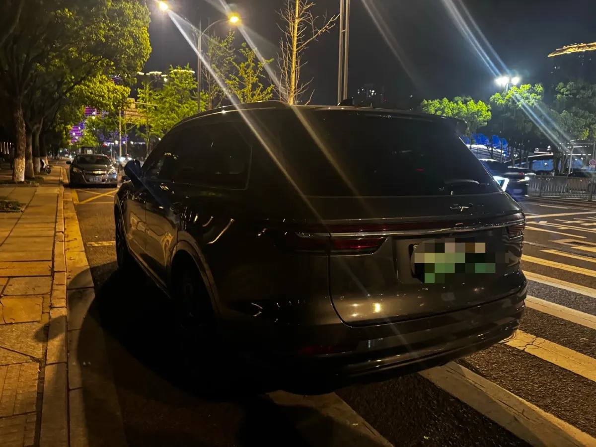 2021 Li ONE Range Extended 131HP REEV 40.5KWH,autocango,china used car exporter,china ev exporter,chinese used car exporter,chinese used ev exporter