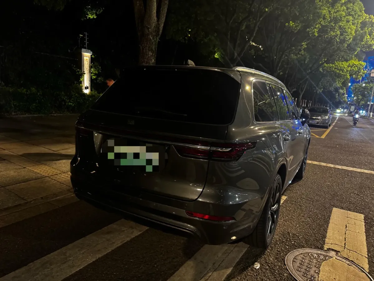 2021 Li ONE Range Extended 131HP REEV 40.5KWH,autocango,china used car exporter,china ev exporter,chinese used car exporter,chinese used ev exporter