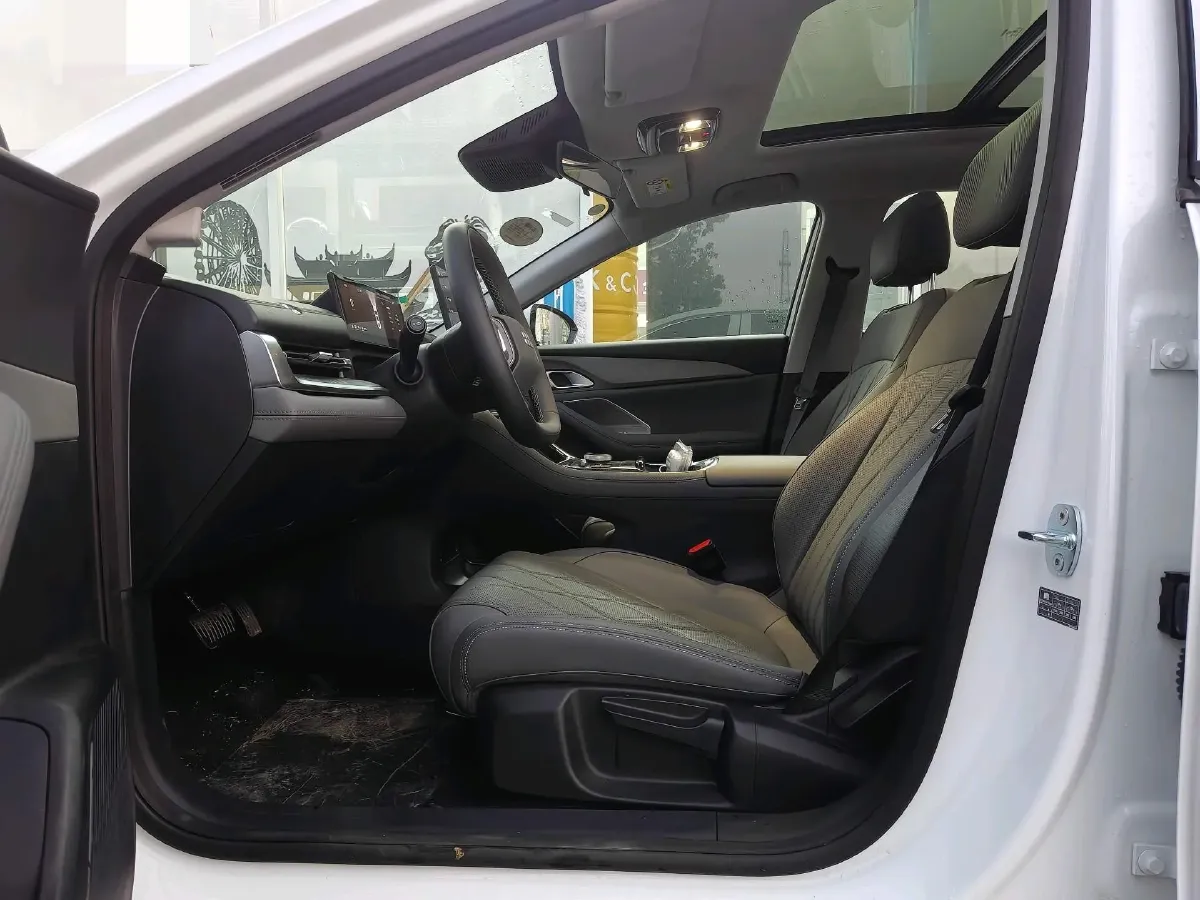 2025 Geely Galaxy A7 1.5L 112HP L4 1DHT PHEV,autocango,china used car exporter,china ev exporter,chinese used car exporter,chinese used ev exporter